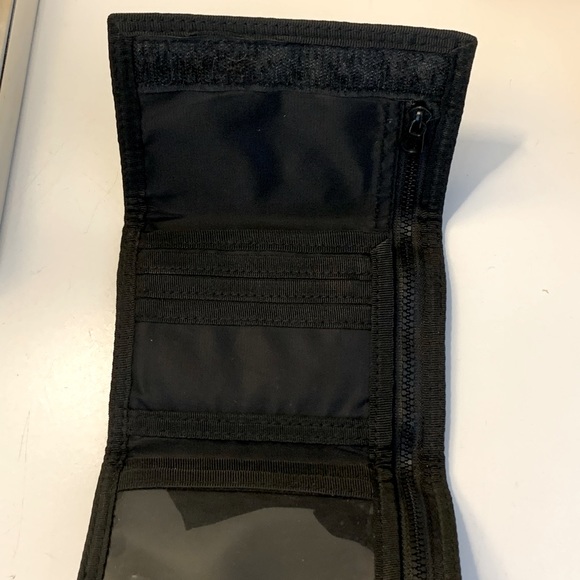 EUC Vans Wallet! - Picture 4 of 4